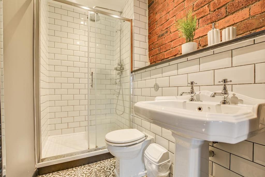 New York Apartments Лидс Экстерьер фото